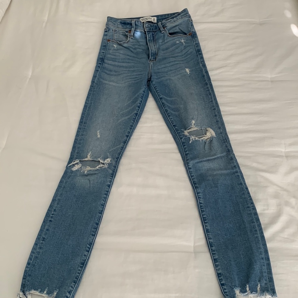 Ripped Skinny Jeans